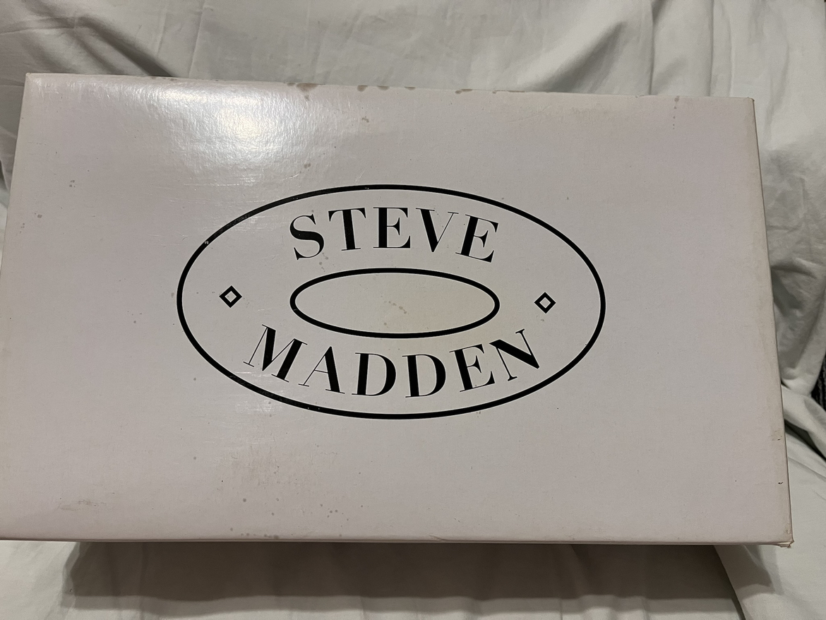 Brand new in a box Steve Madden women’s shoes image indicator(5)