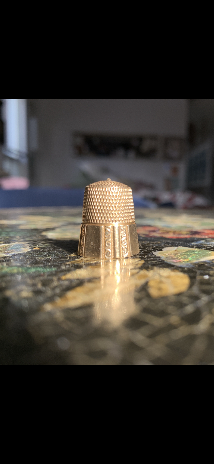 Set of 5 Antique Solid Gold Thimbles image indicator(5)