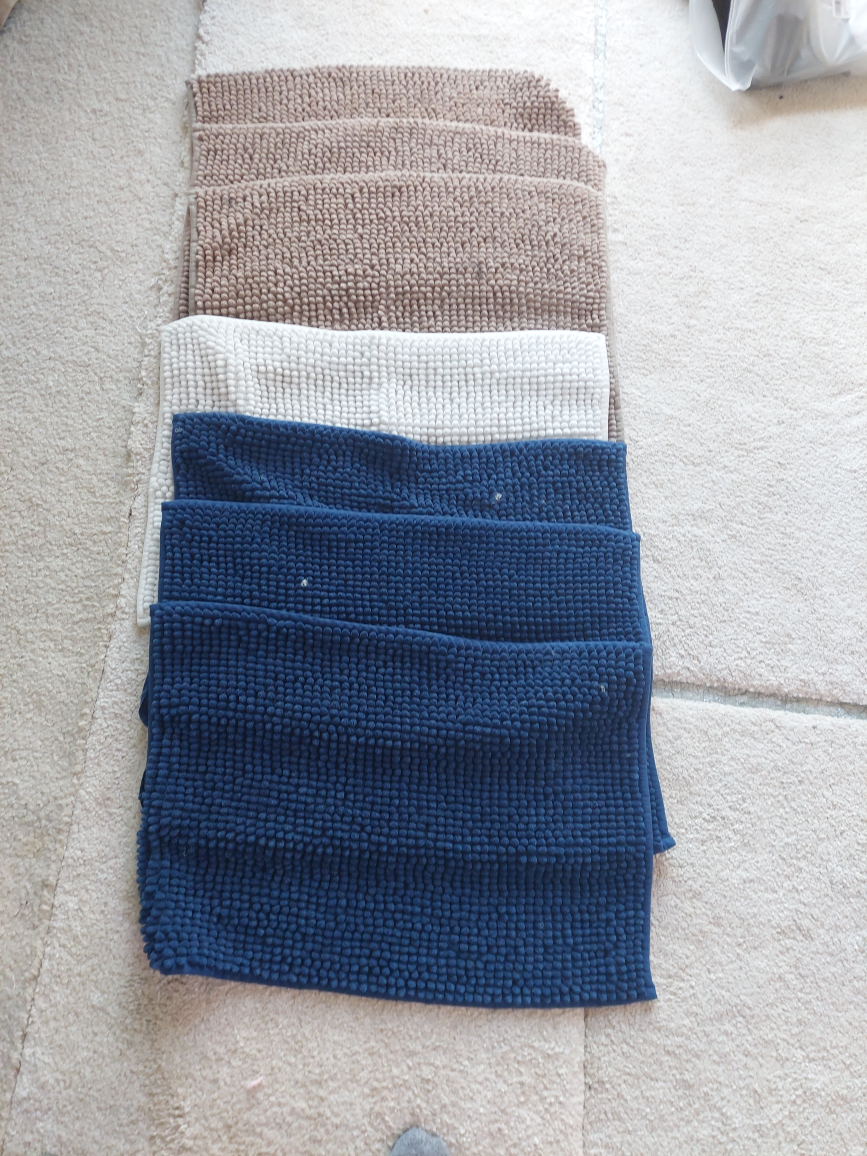 🥕 7 pieces of bathmats thumbnail
