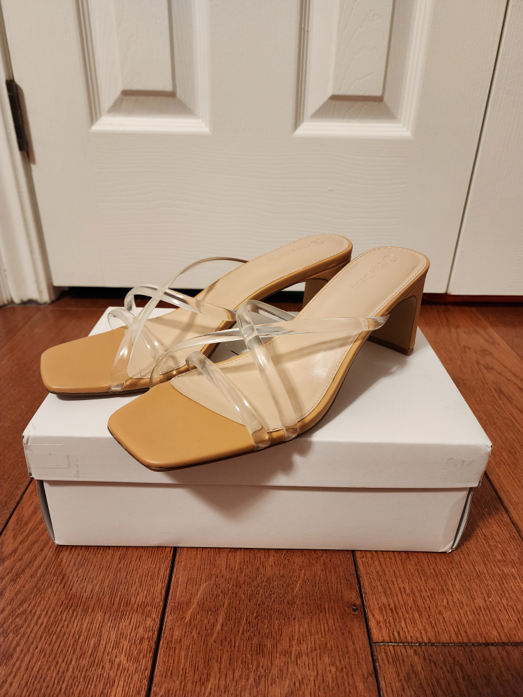 strappy square-toe heeled sandal image indicator(3)