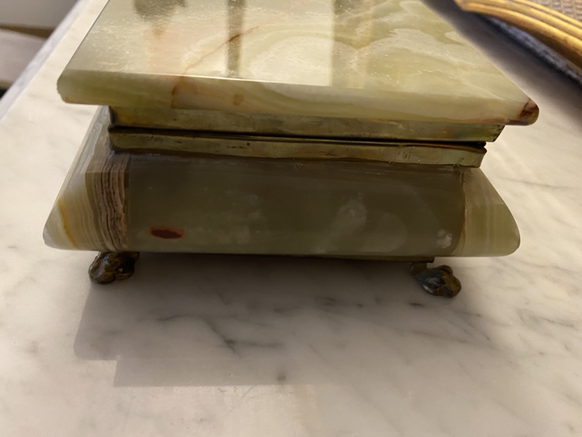 Italian Green Onyx Marble Box with Lionfeet image indicator(5)