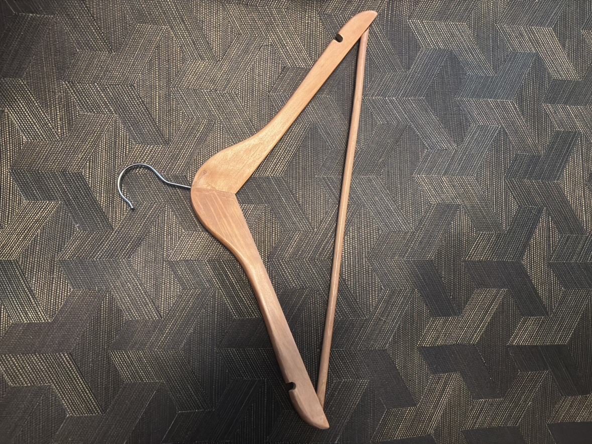 6 x Wooden Clothing Hangers - photo 3