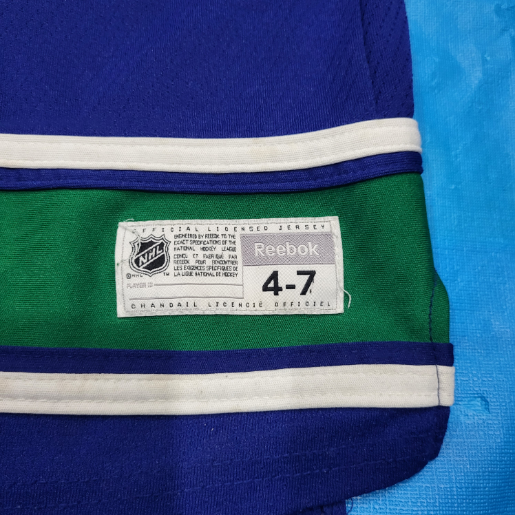 Reebok Vancouver Canucks 
 NHL Hockey Jersey 
 Youth 4-7 image indicator(2)