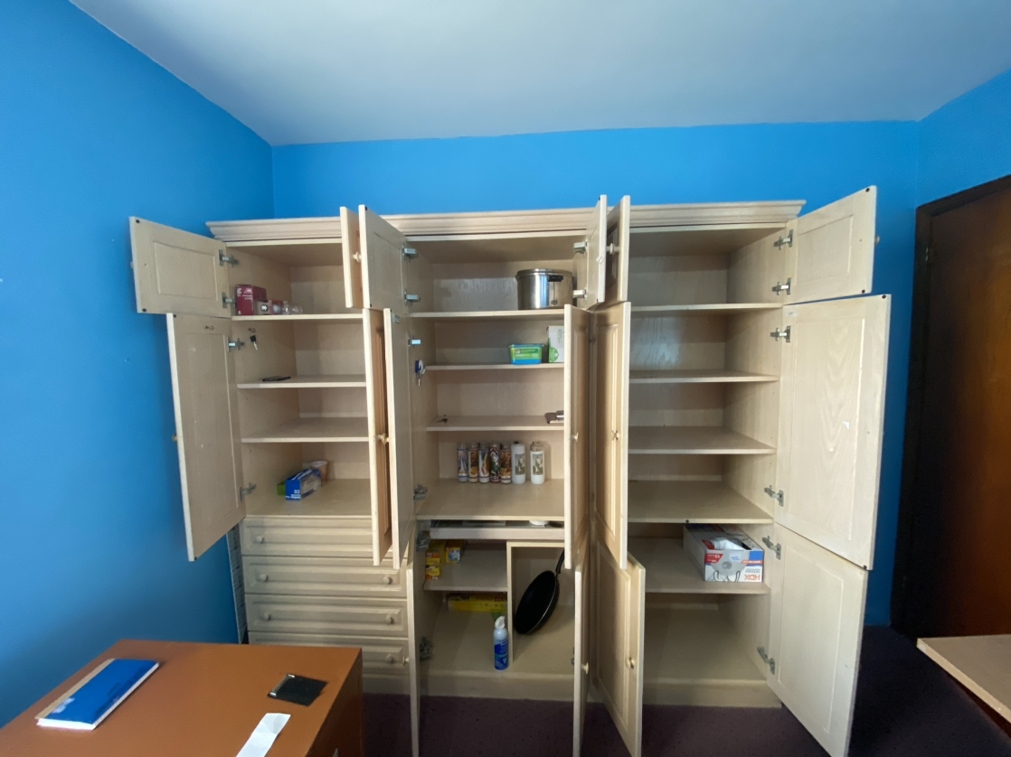 Cabinet MOVE SALE - photo 2