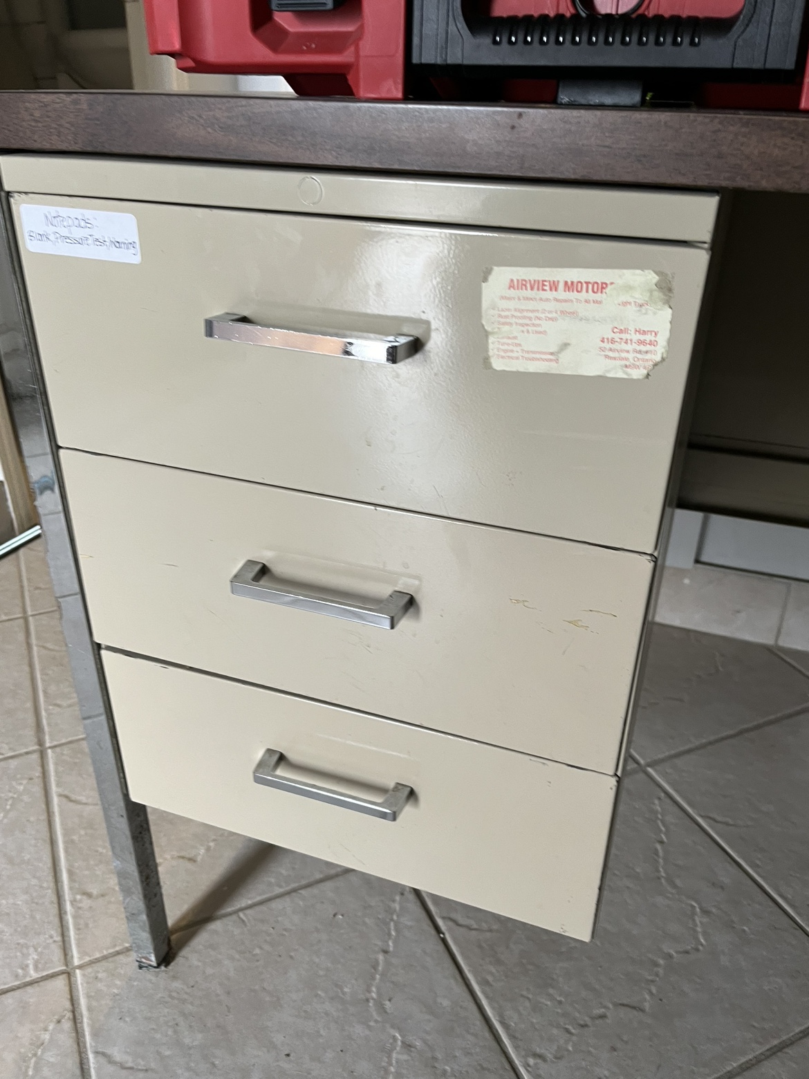 Office desk - photo 3