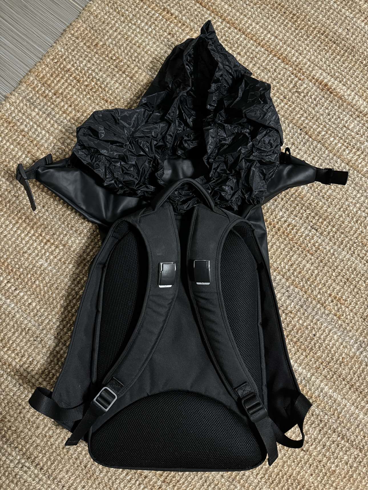 Cote & Ciel Black Nile Obsidian Backpack image indicator(5)