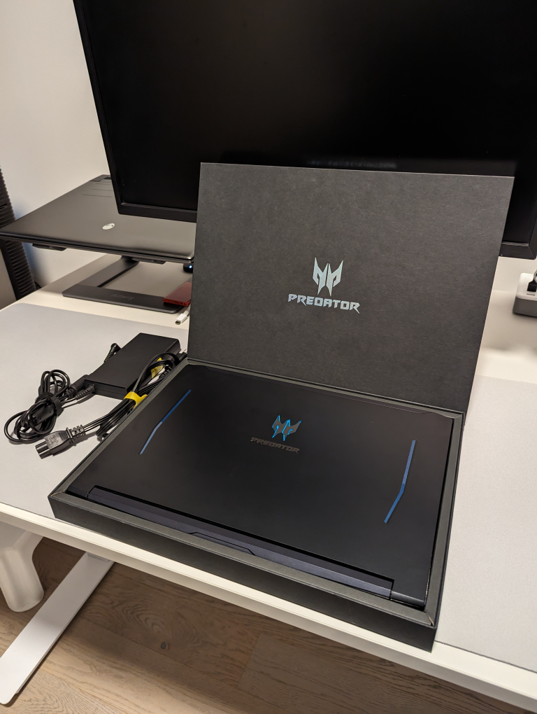 Acer Predator Helios 300 Gaming Laptop, i7, RTX 2060, 32GB RAM thumbnail