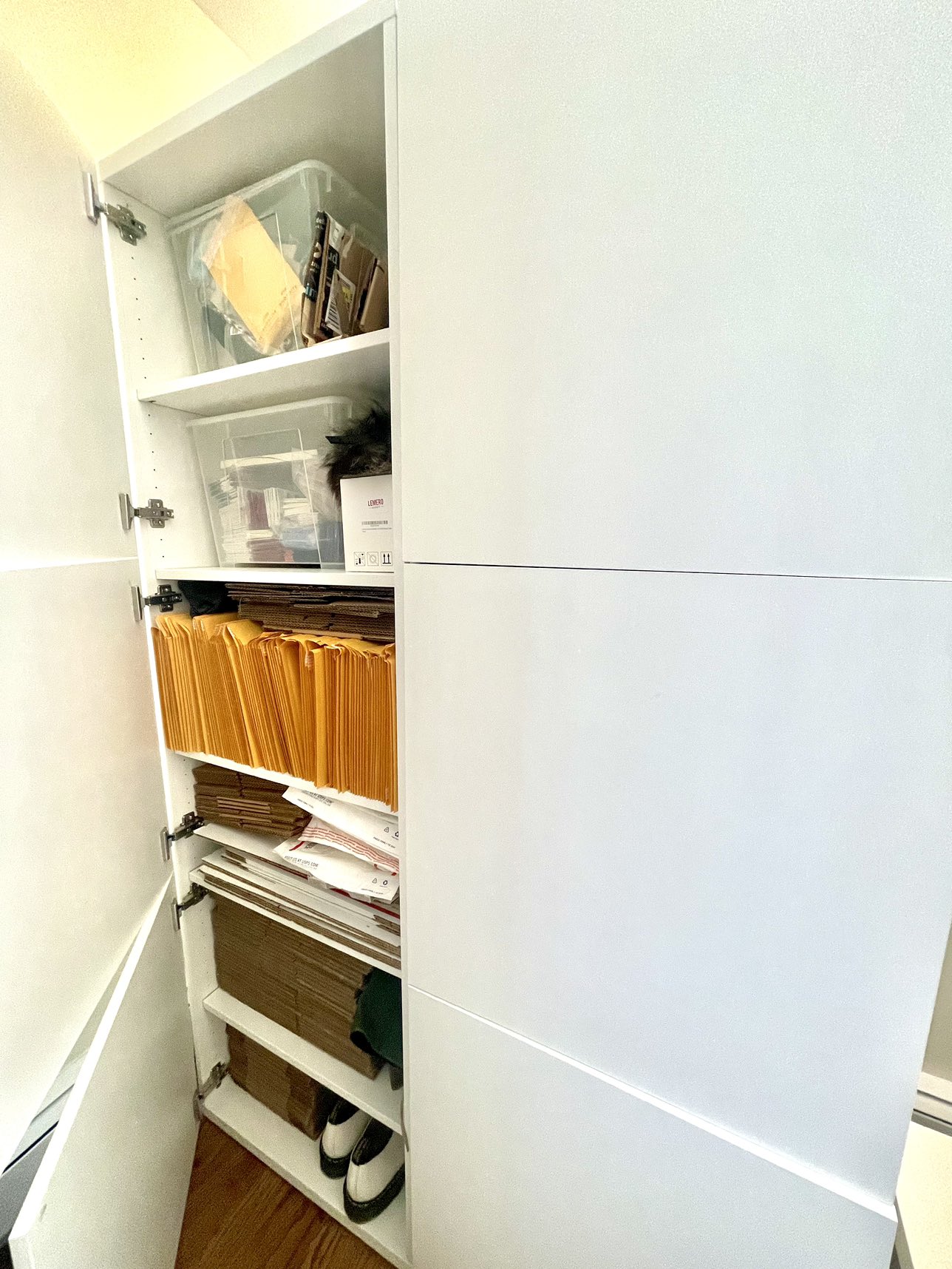 Besta IKEA Shelf Unit with Doors White 23 5/8x16 1/2x76 image indicator(2)