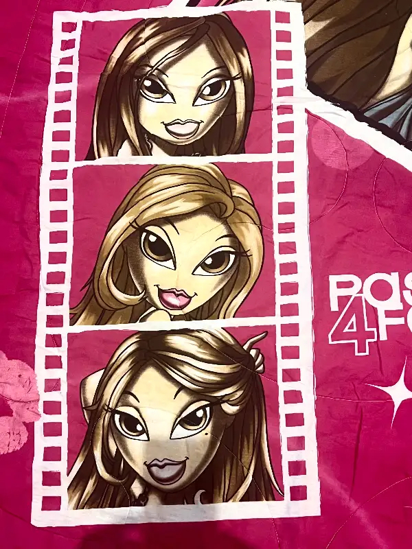 BRATZ Passion 4 Fashion Comforter (Double/Full) Like NEW!!! - photo 4