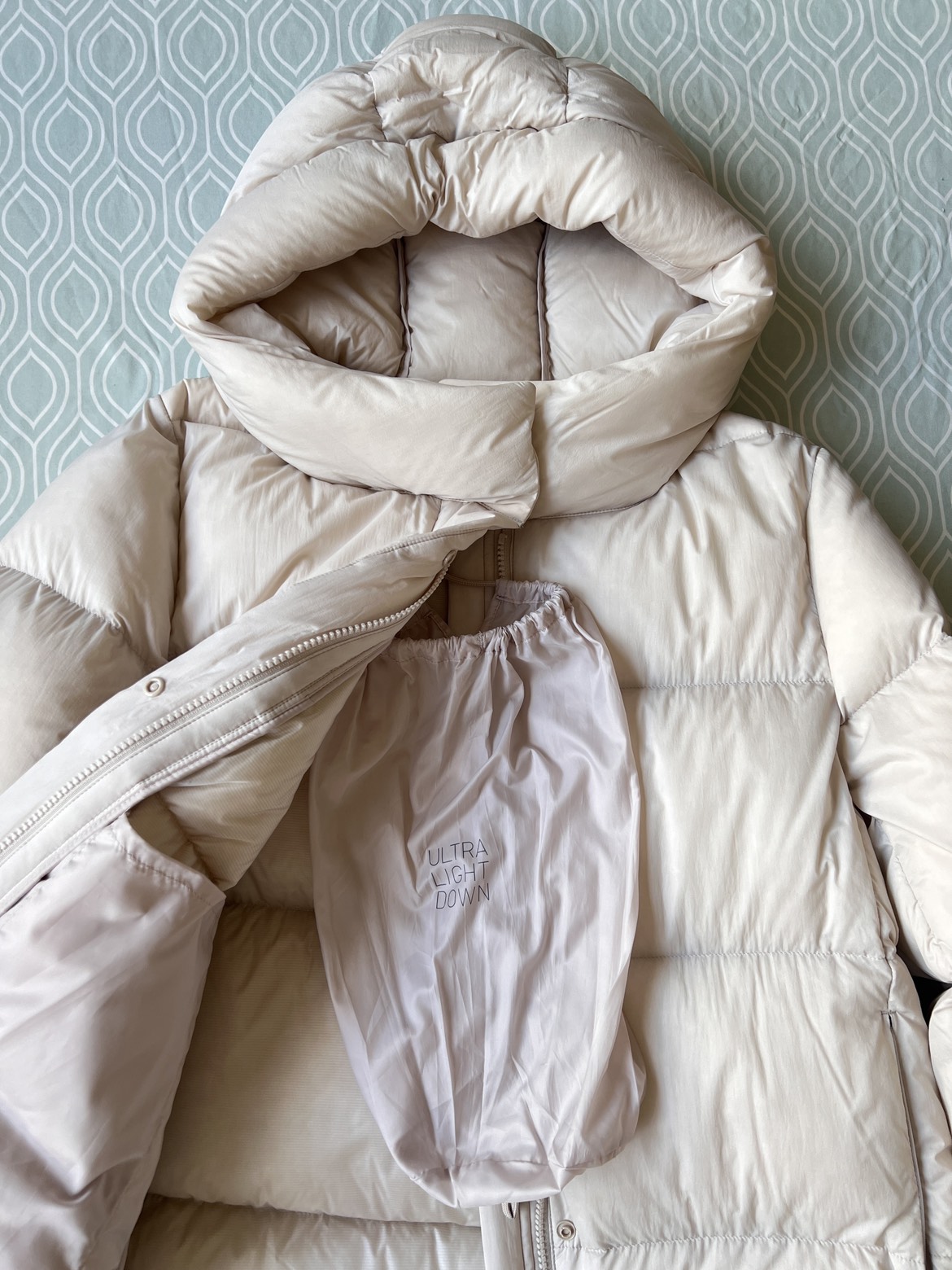 NEW Uniqlo ultra light down puffer parka image indicator(4)