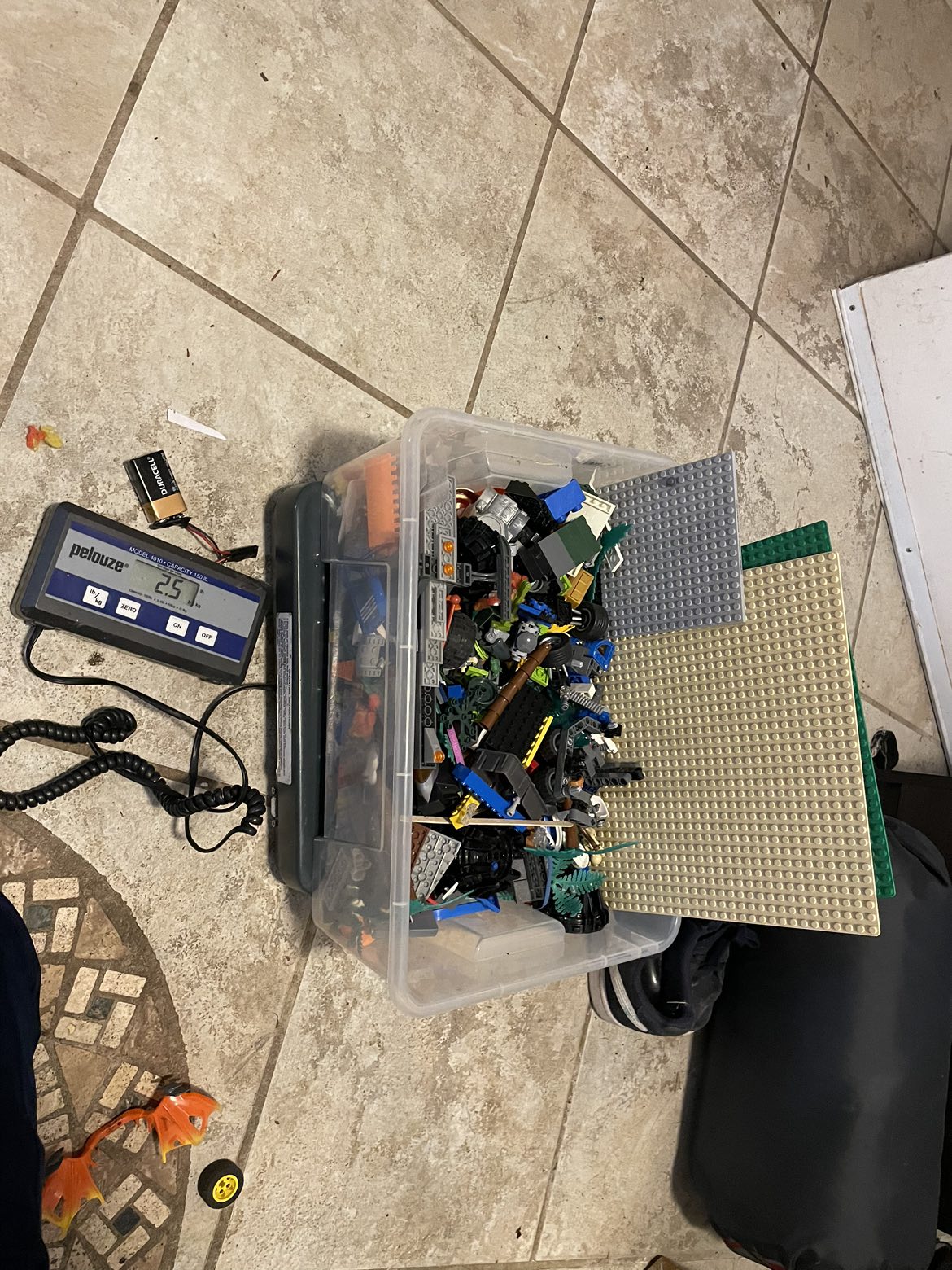 2.5 kg Lego blocks  Star Wars image indicator(3)