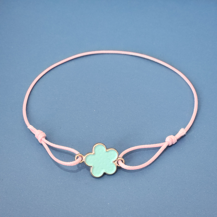 Adjustable string bracelet with flower 🌸 pendant
