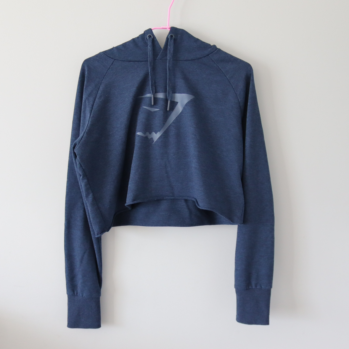 Cropped Gymshark Hoodie 🤸🏼‍♂️👟🫐 thumbnail
