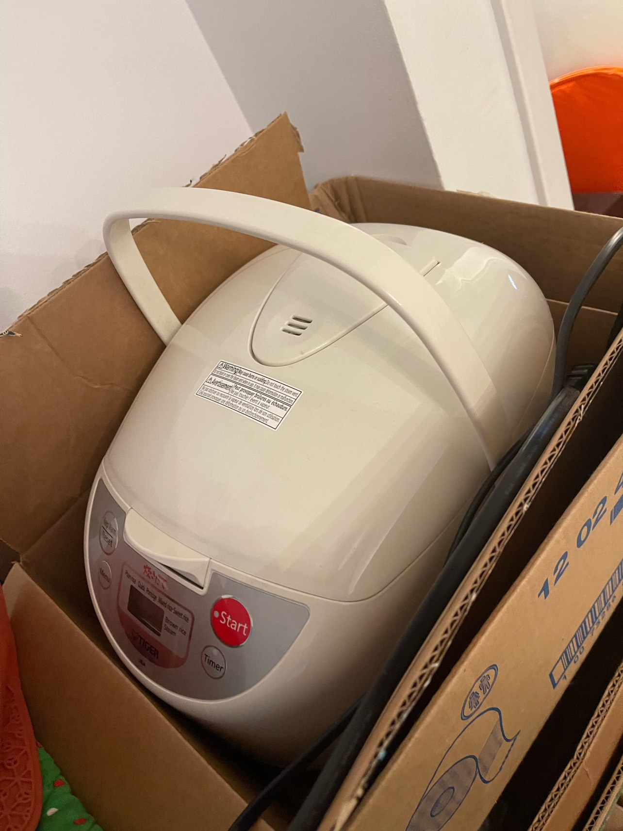 Rice cooker like new / can deliver with small fee image indicator(4)