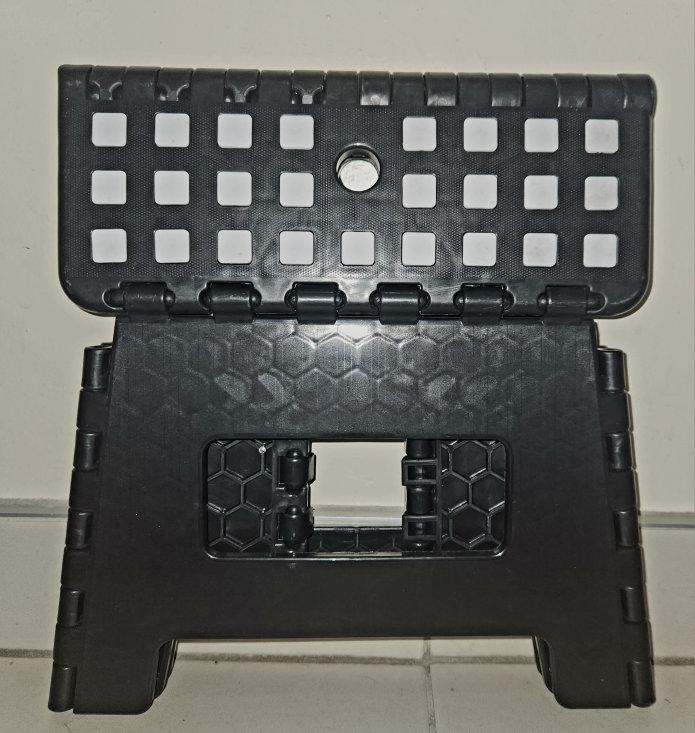Folding Step Stool image indicator(2)