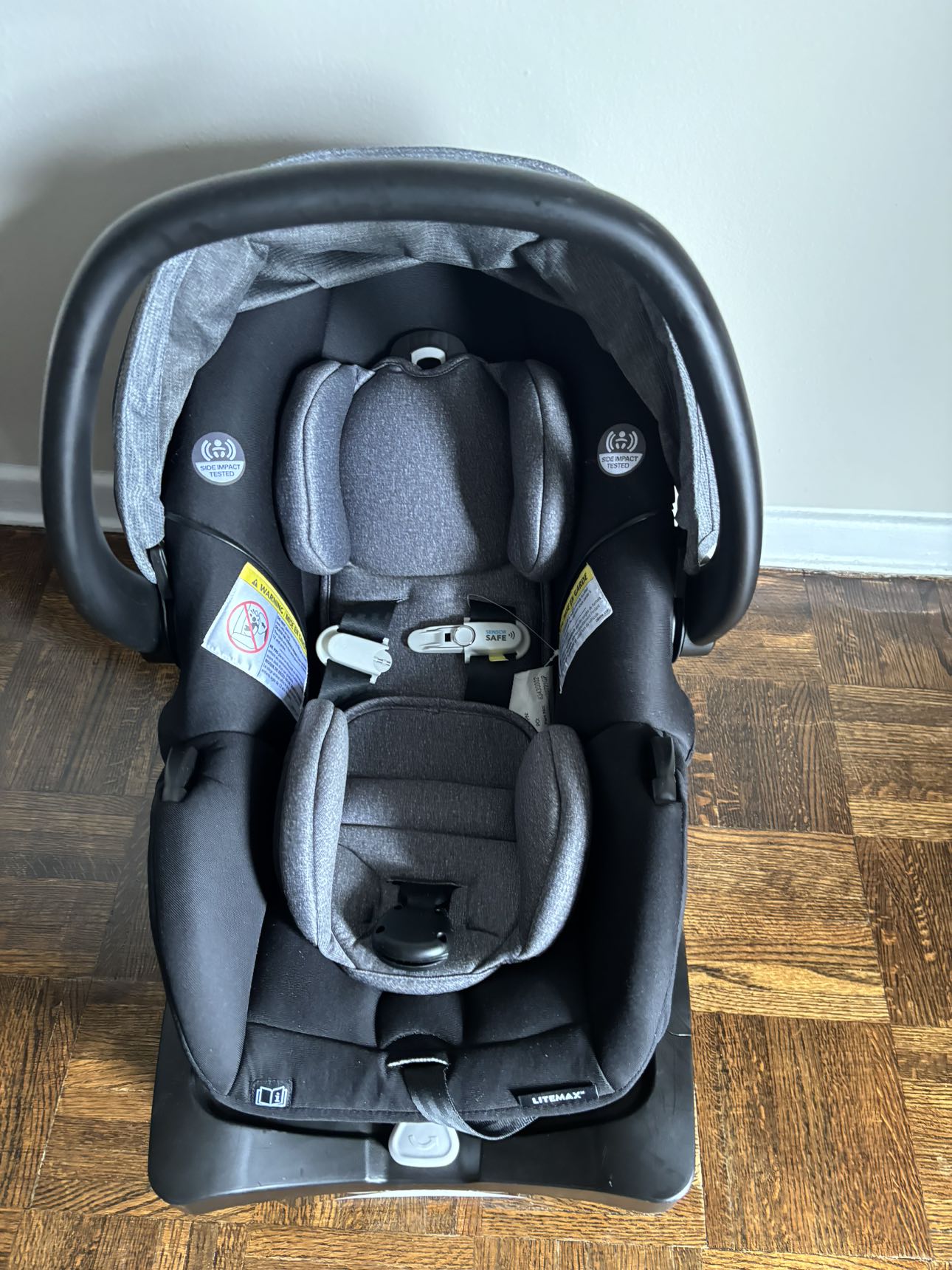 Evenflo Lite Max Car seat