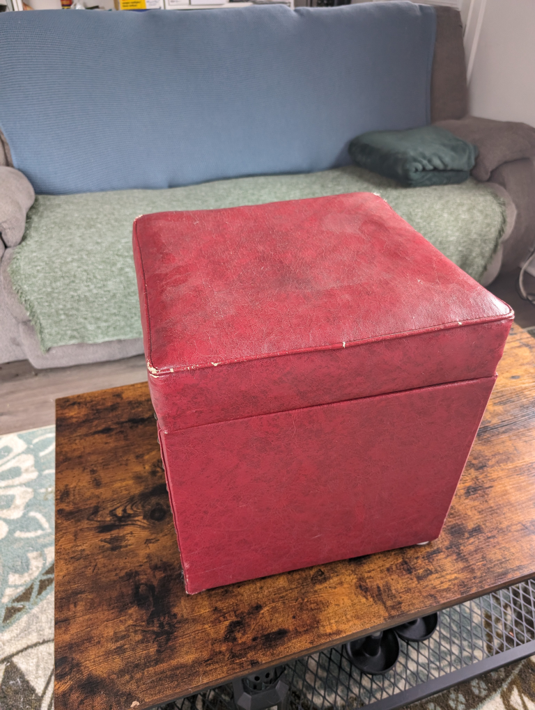 Red Storage Ottoman image indicator(2)