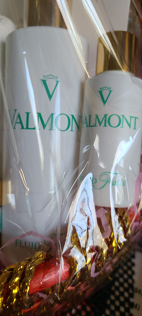 Valmont Skin Care image indicator(3)