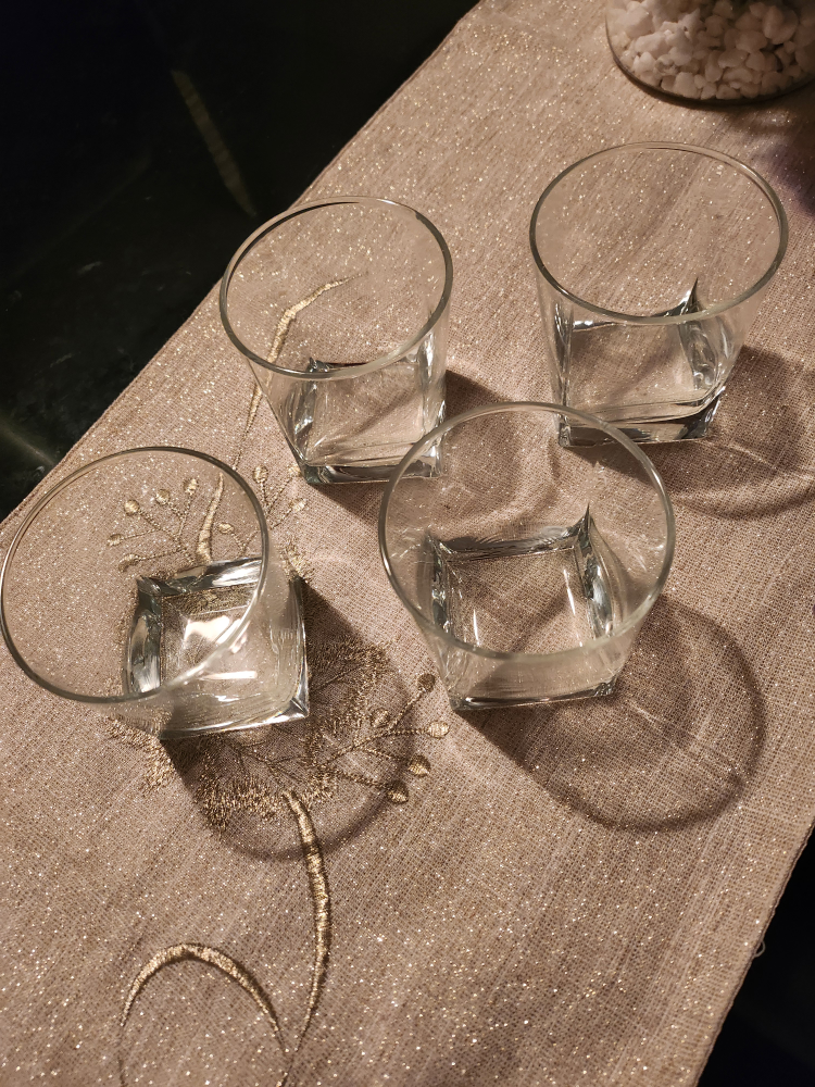 coctails and whiskey glass cups( moving sale) thumbnail