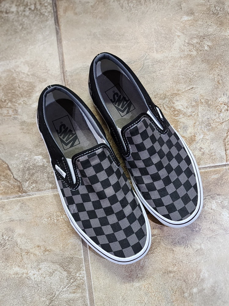 Van's Unisex Checkered Slip-Ons image indicator(4)
