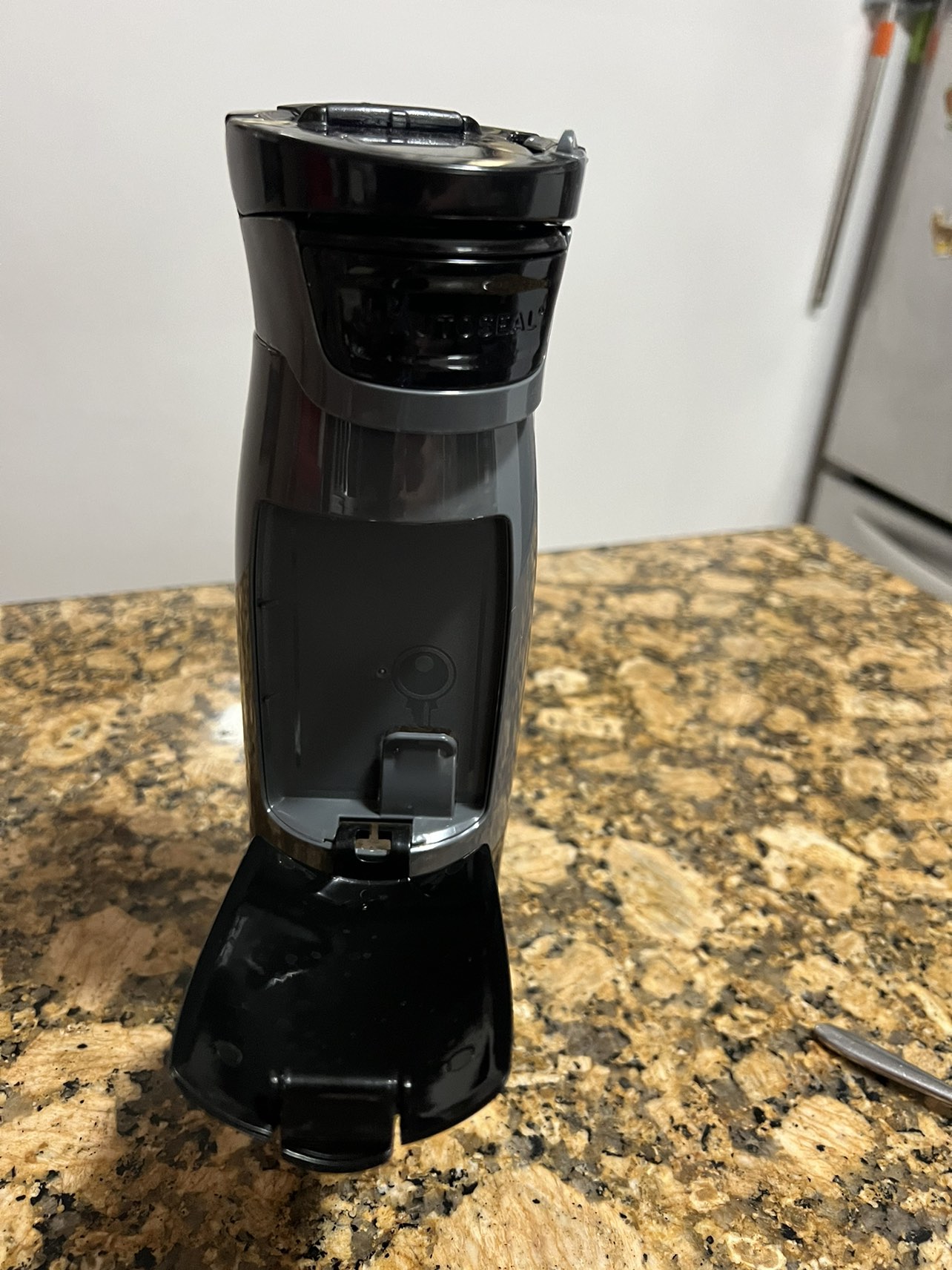 Water bottle freecycle🥕 - photo 2