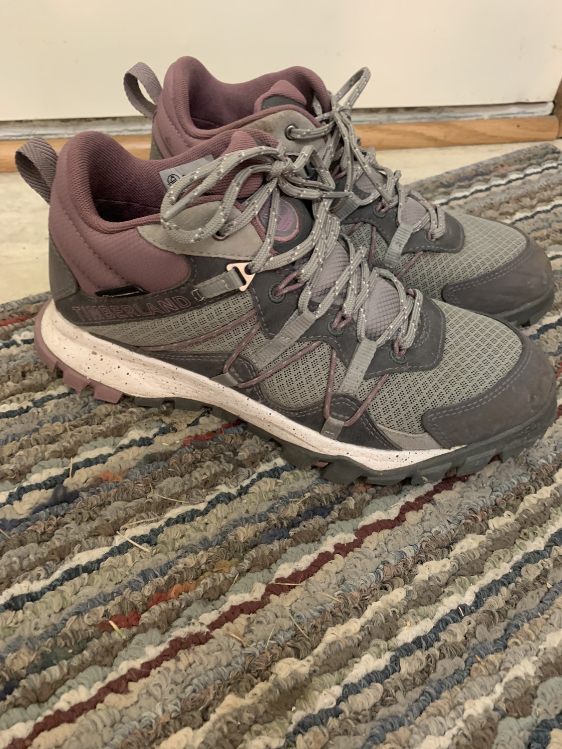 Women’s 6.5 hiking shoe - photo 2