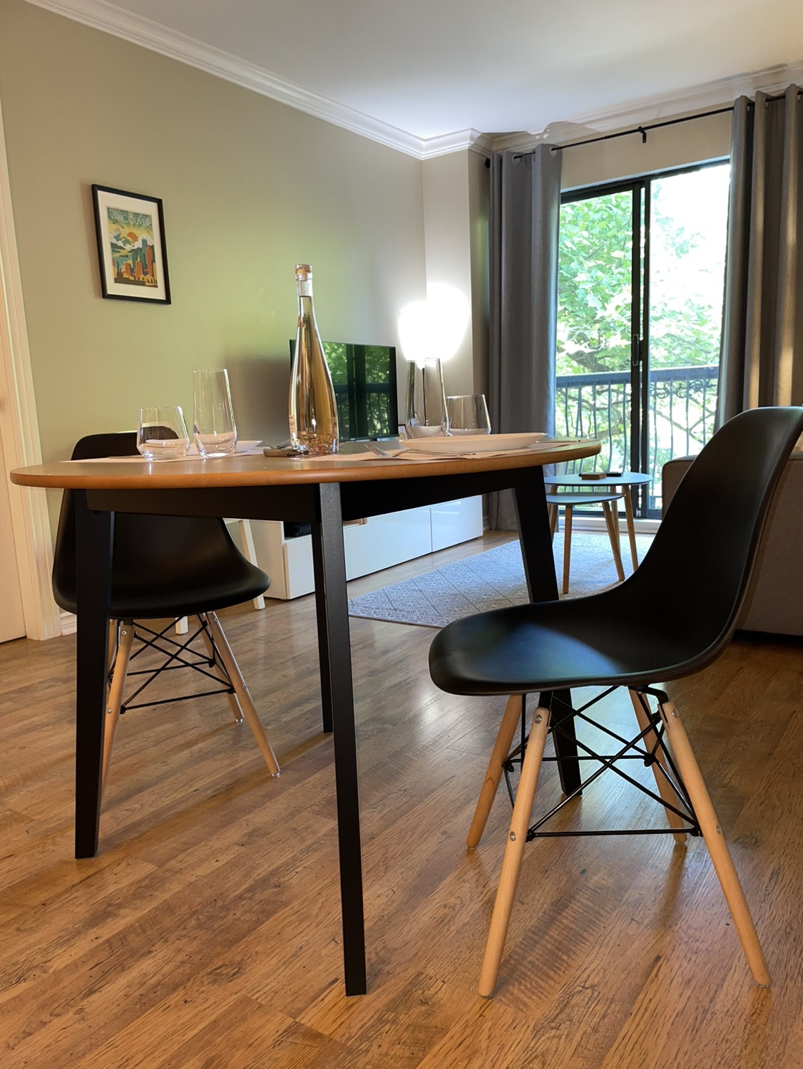 Dining Table and Chairs - photo 3