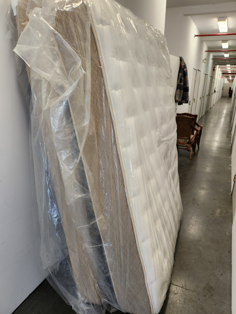 queen size bed & box spring - photo 3
