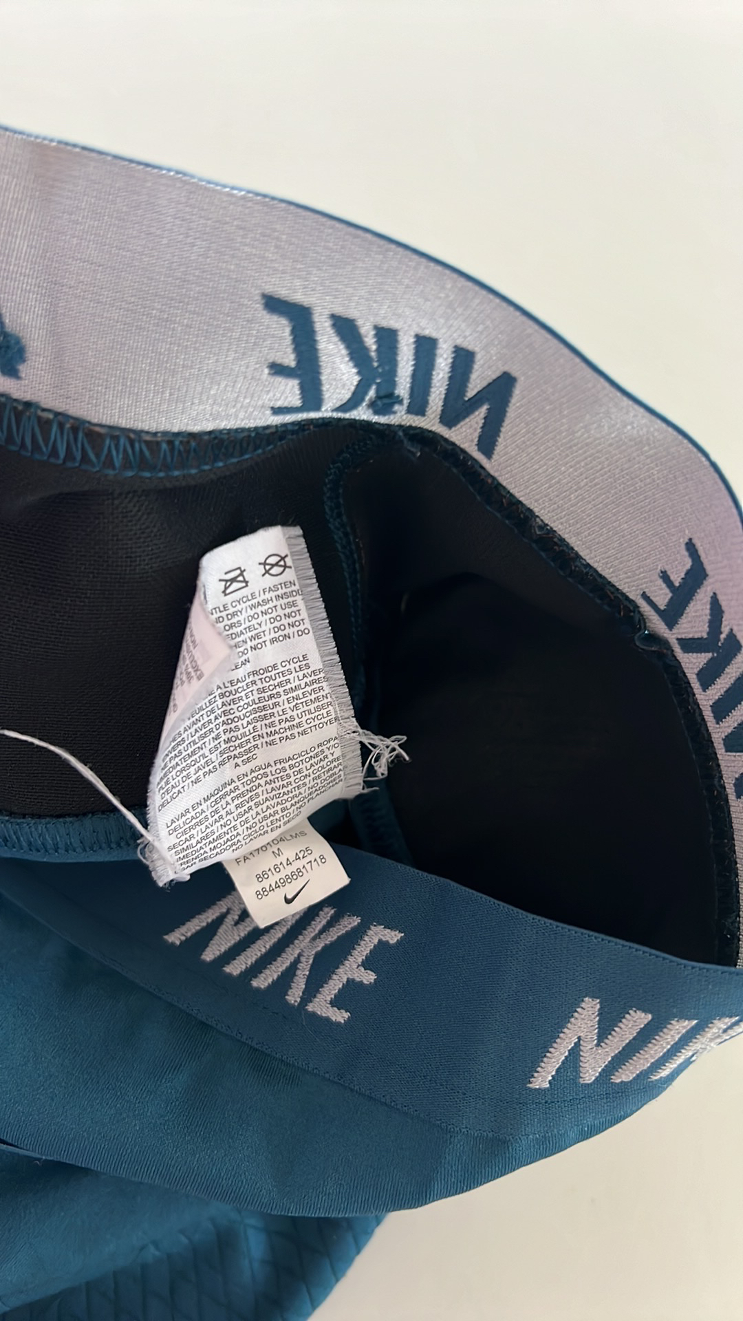 Nike workout clothes (price includes all items) image indicator(3)