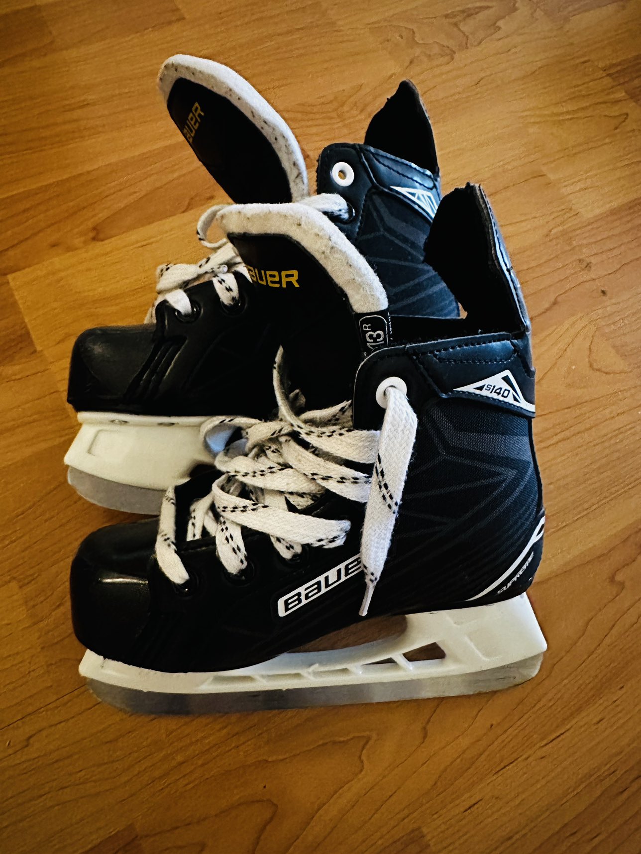 Bauer Skates Size Youth 13.5