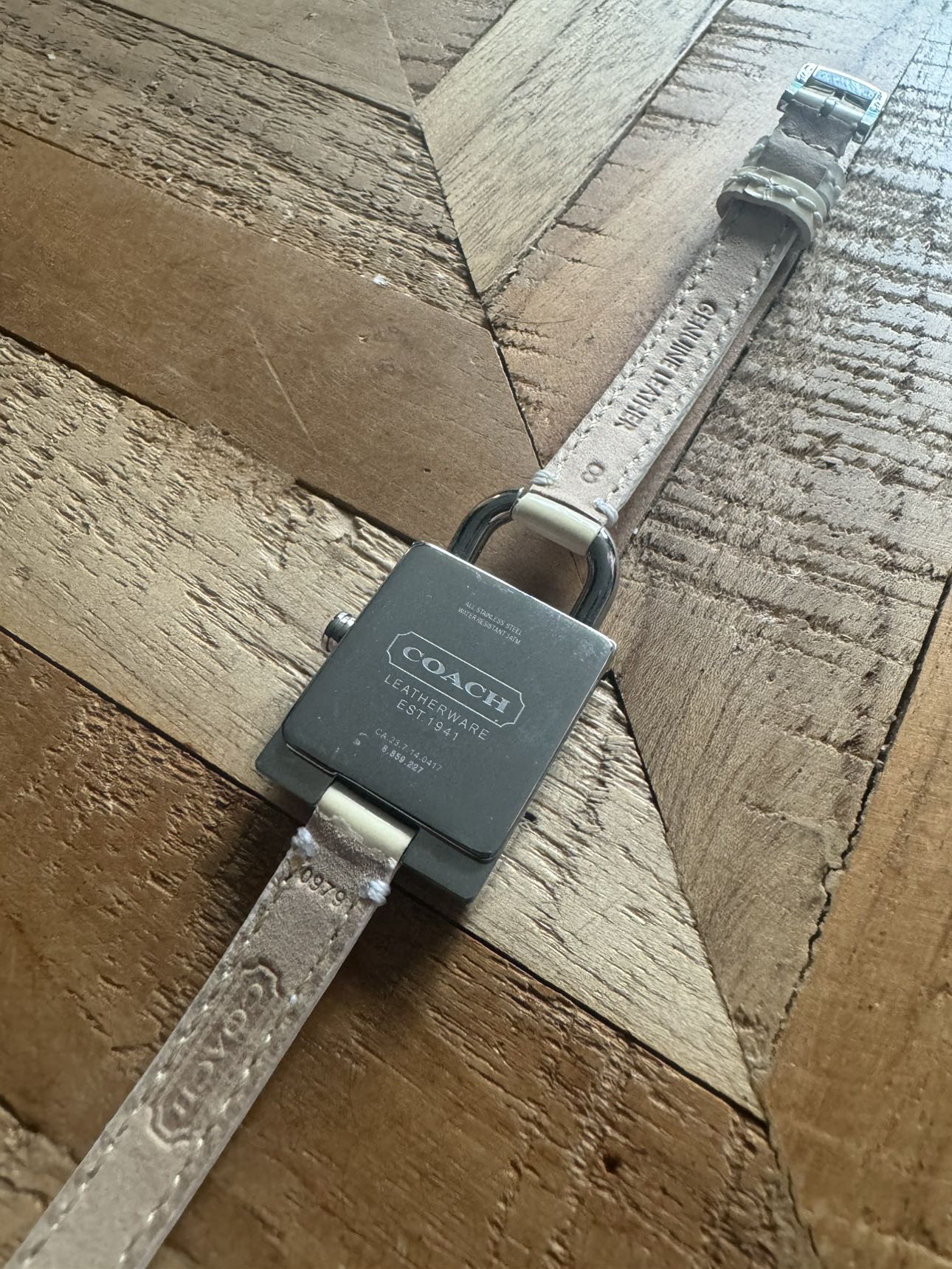 Women’s Coach Watch - Leather Strap image indicator(3)