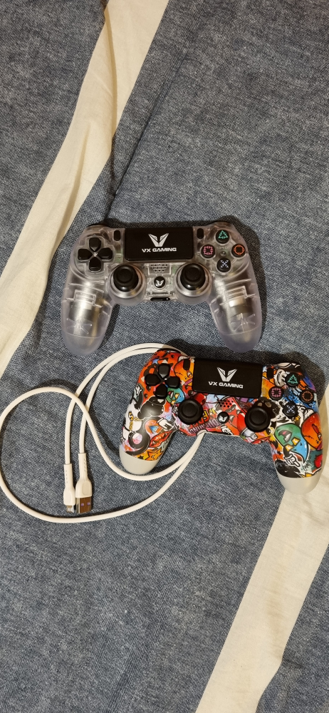 PS4 Controllers thumbnail