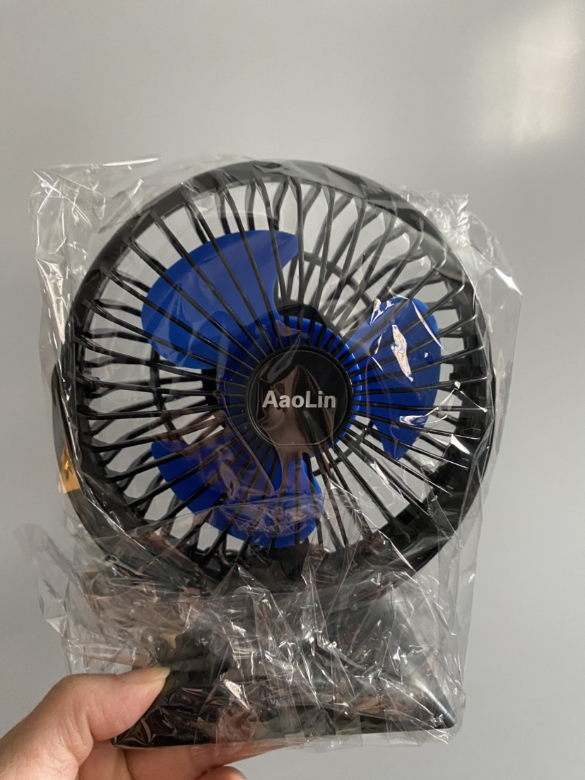 New small desk fan #freecycle - photo 2