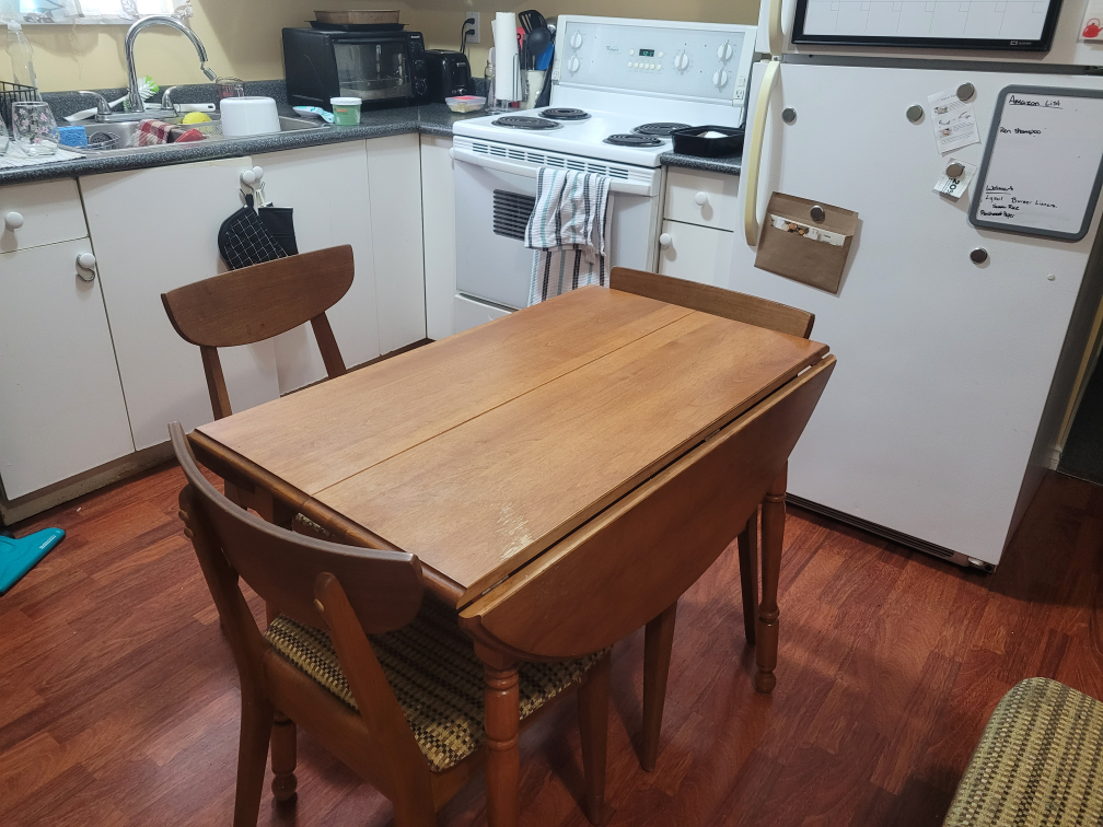Kitchen Table and Chairs - photo 2