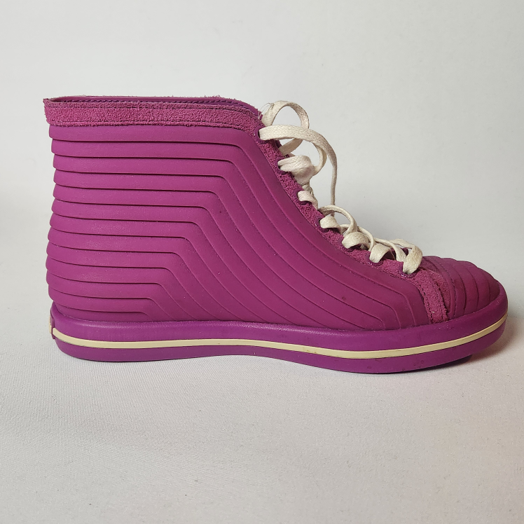 Ccilu Woman's Purple Hi Top Sneakers