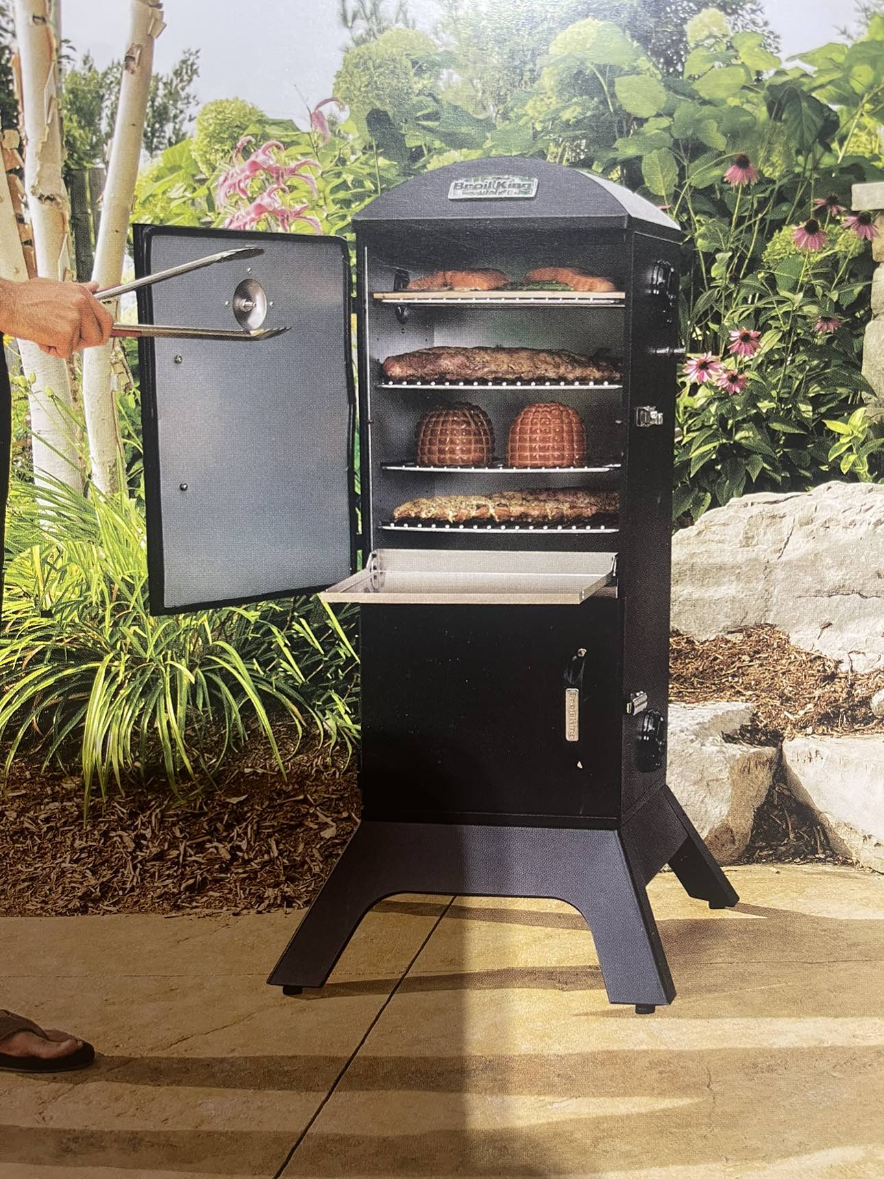 BBQ Vertical smoker *broil king smoke*