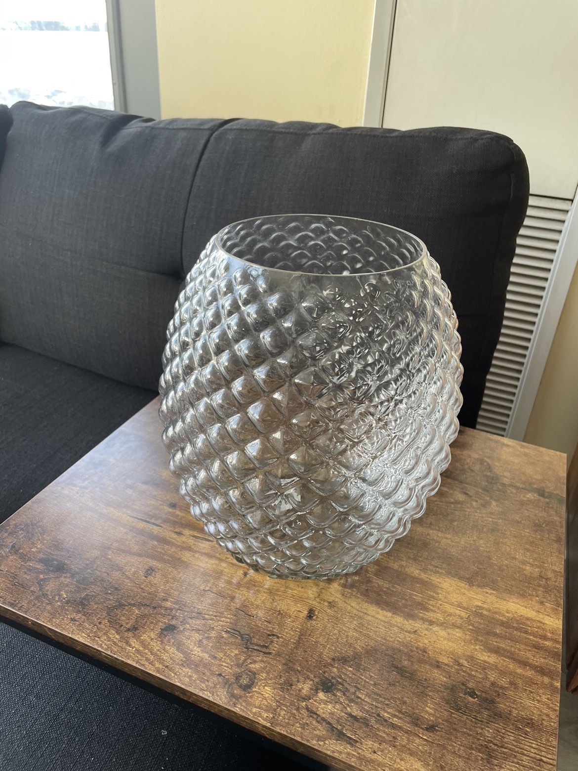Glass decorative vase ( available till sunday only)