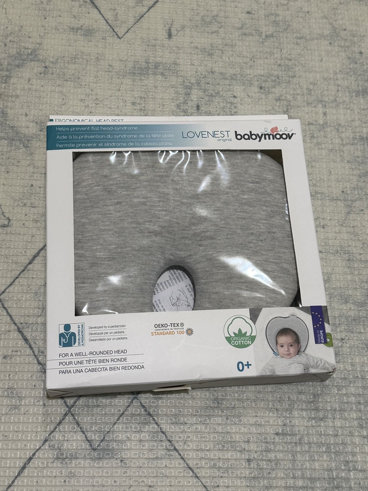Pillow for flat head prevention - photo 2
