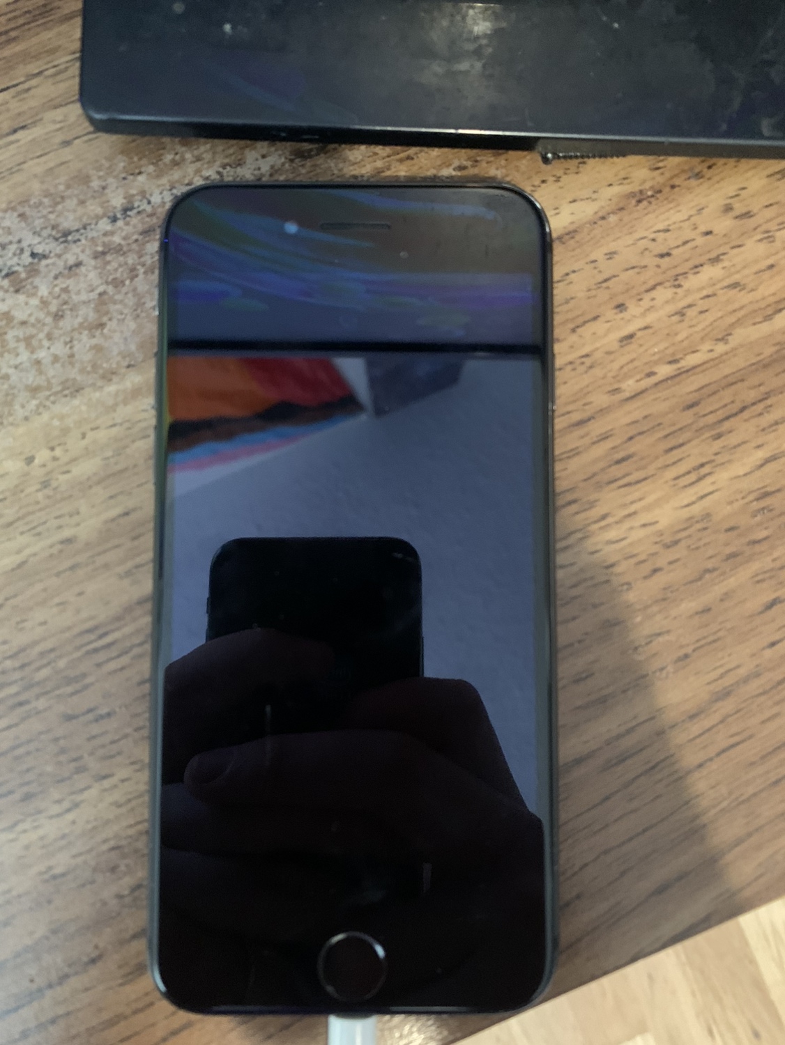 iPhone 8 W/Home button issue
