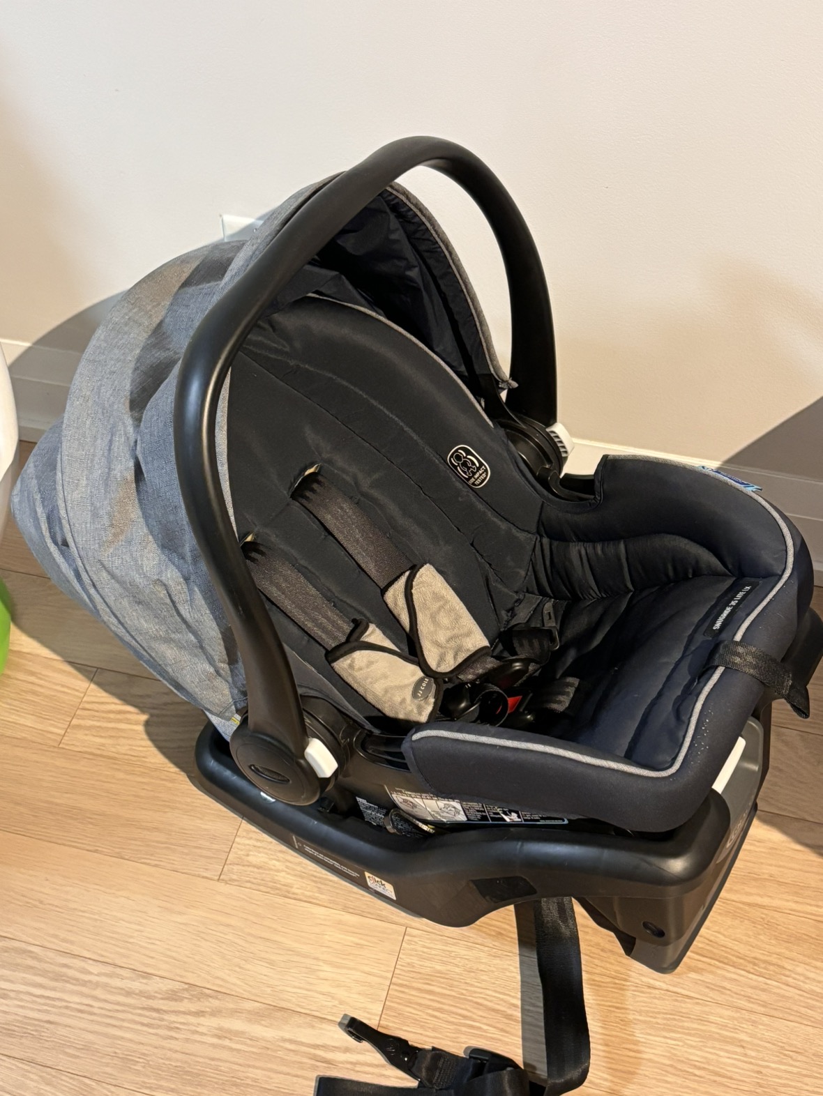 Graco infant car seat - photo 2