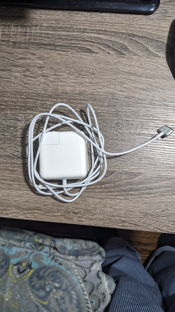 MacBook charger - photo 3