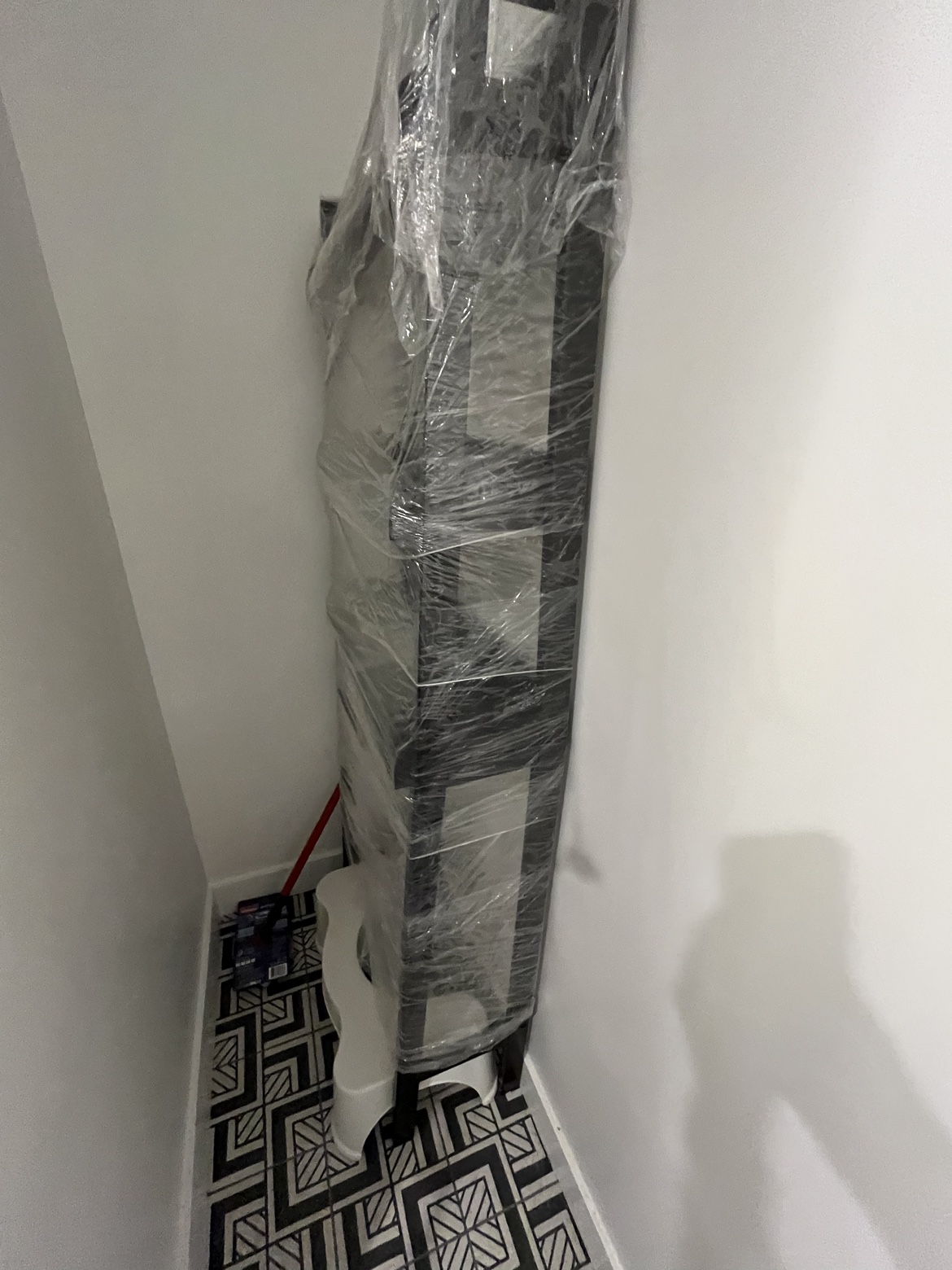 Over the toilet storage - photo 2