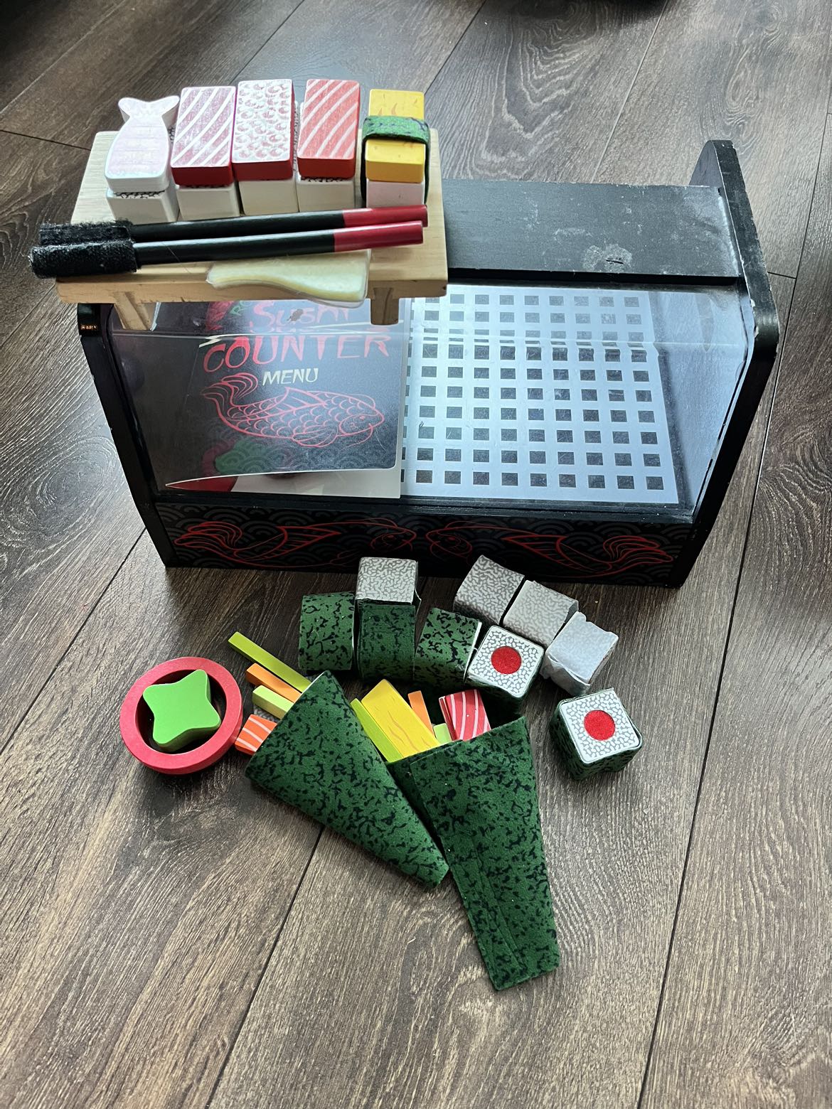 Melissa &  Doug Sushi counter set