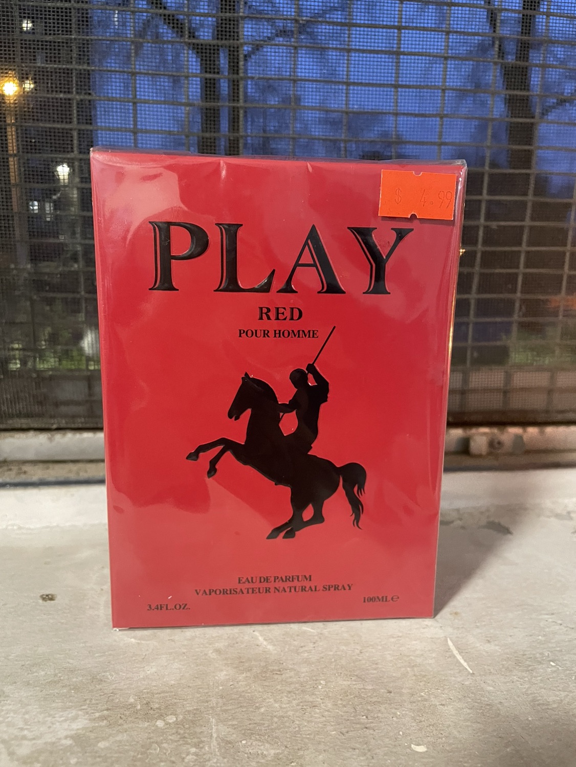 1:1 Men’s Colognes image indicator(9)