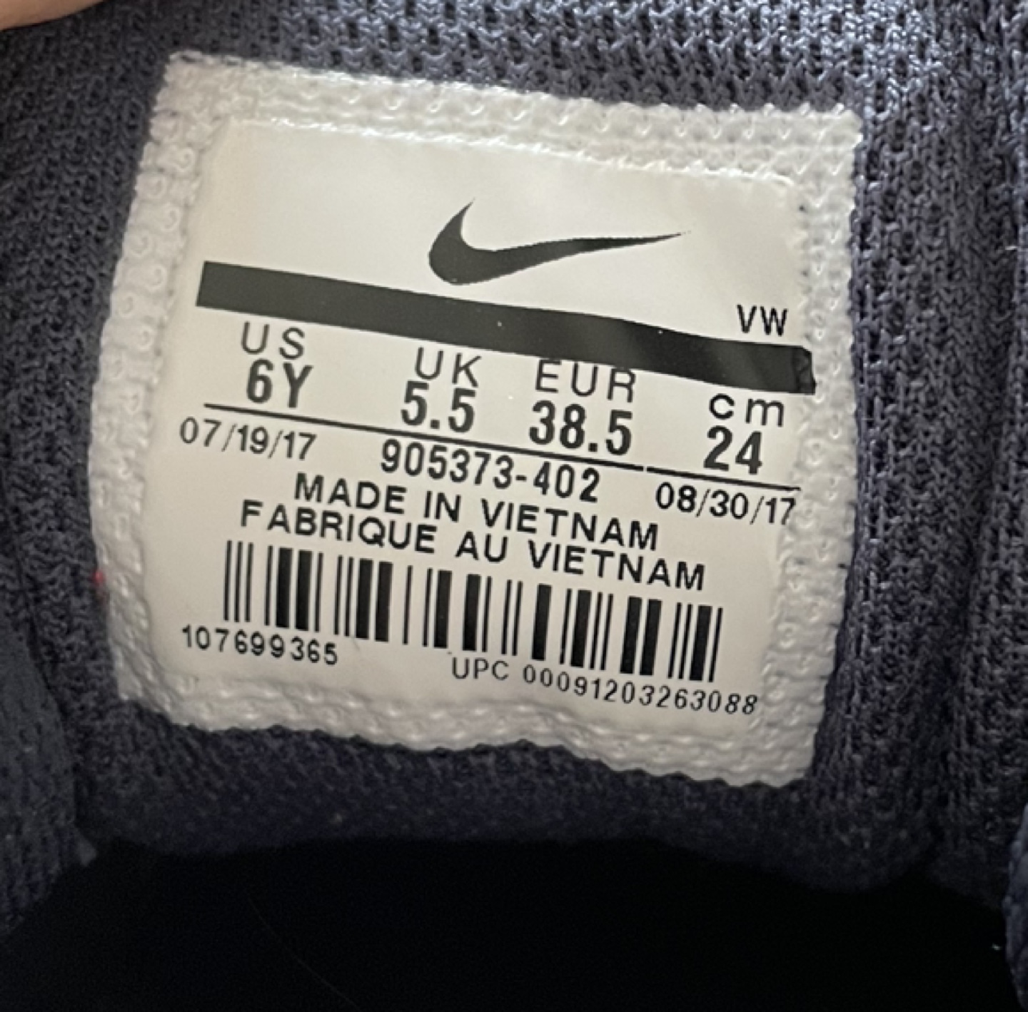 Nike sneakers (Youth/Women) image indicator(6)