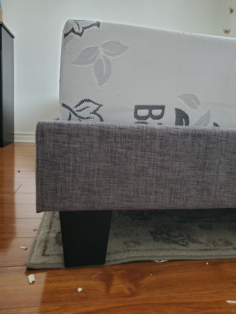 Queen Bed + Bamboo Gel Mattress - photo 4