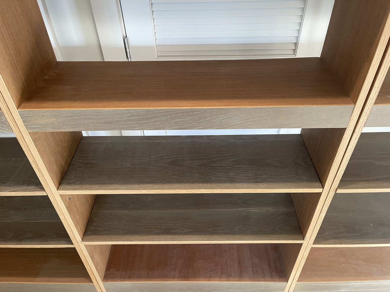 3 wooden bookcases - photo 4