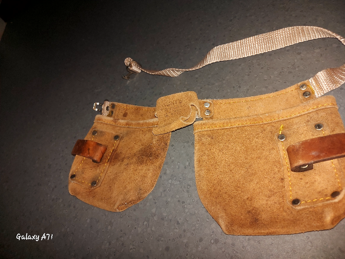 SUEDE MONEY/TOOL BELT. image indicator(2)