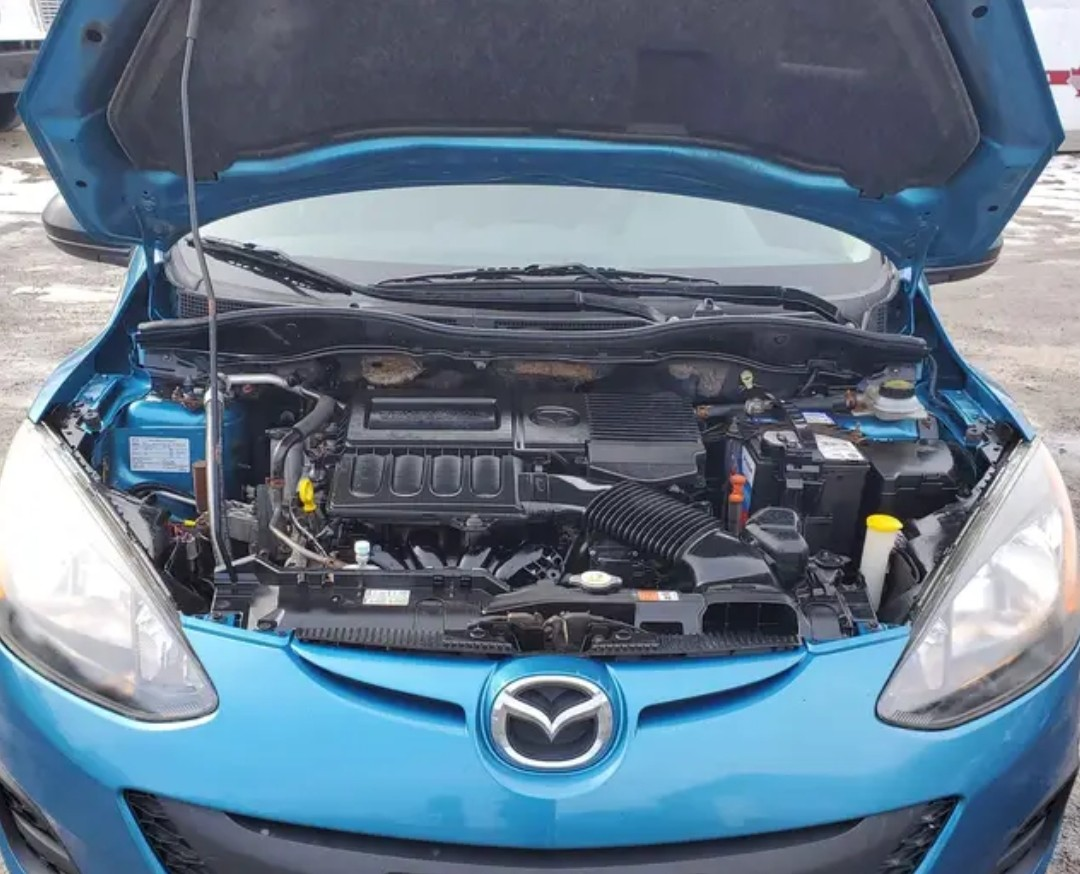 2011 mazda 2 car - photo 4