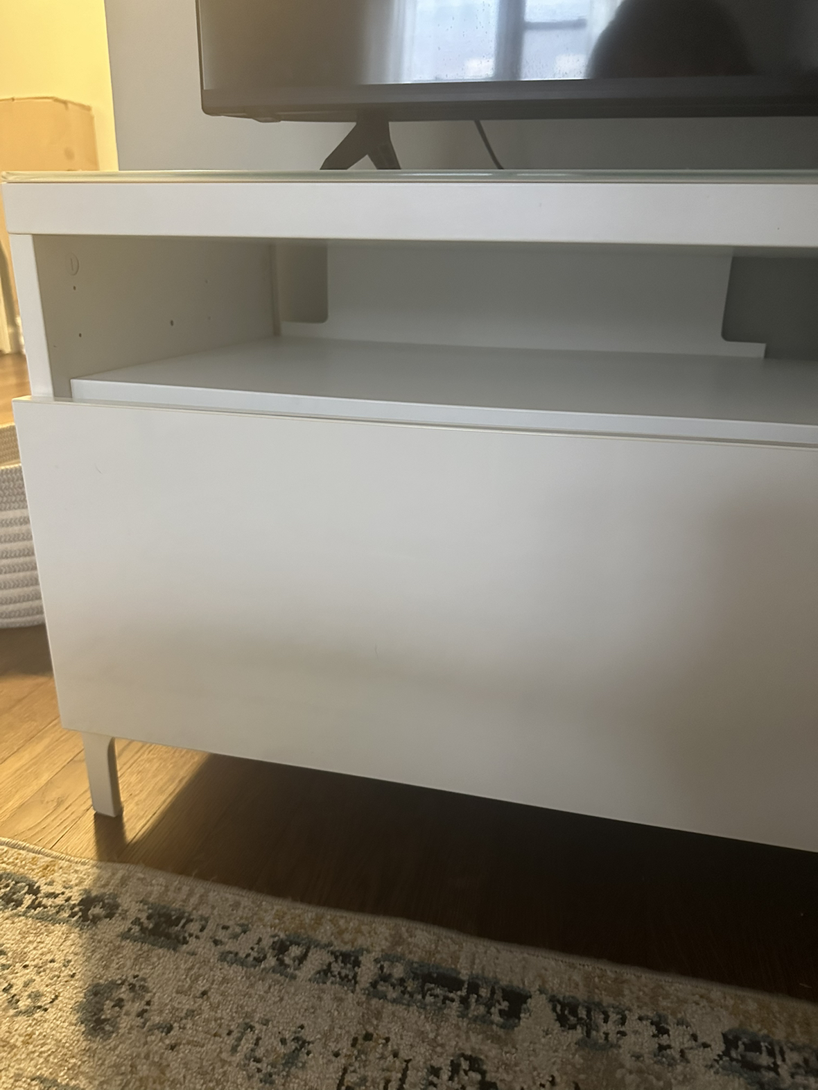 Must go! IKEA Besta TV Unit with glass top - photo 3